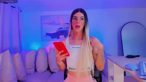 Snapshot of cloe_reminton_ chatting on January 4, 2025, 2:56 pm CLOE REMINTON online show from January 4, 2025, 2:56 pm