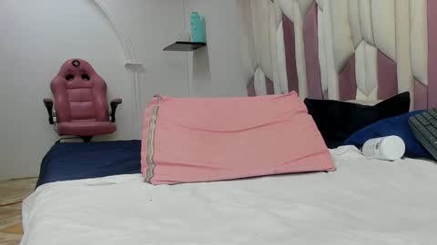 Cloe  Stanfort online show from January 20, 2025, 1:18 am