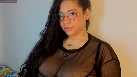 Snapshot of cloebunny_ chatting on February 10, 2026, 11:25 am Cloe Bunny online show from February 10, 2026, 11:25 am