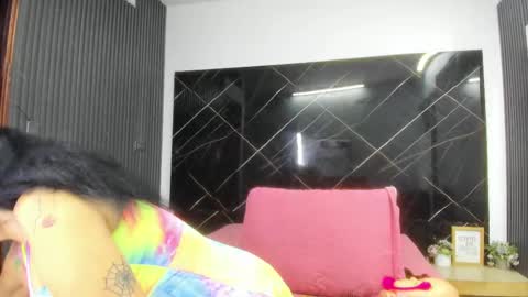 CLOE online show from October 2, 2025, 11:17 am