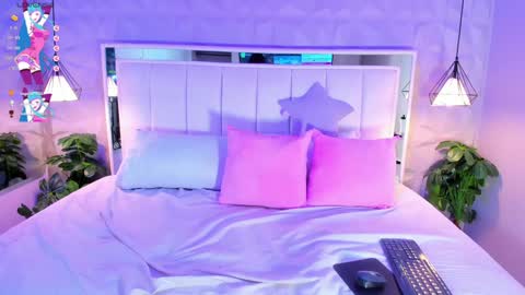 Cloe Harp  online show from January 13, 2025, 2:32 pm