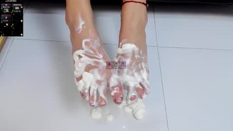 lady cloe person online show from February 19, 2026, 3:52 pm