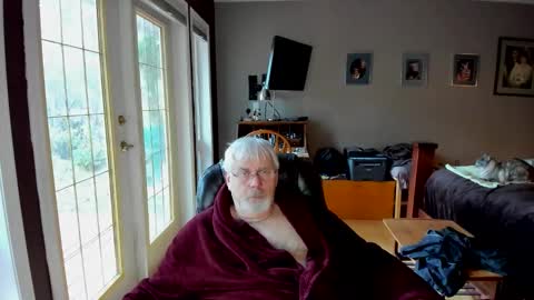 cloudalert62 online show from November 19, 2025, 4:40 pm