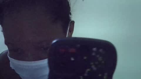 Snapshot of cloudy_bella chatting on April 9, 2026, 8:03 pm Ella online show from April 9, 2026, 8:03 pm