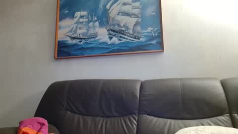 clouplefun online show from February 18, 2026, 7:04 am