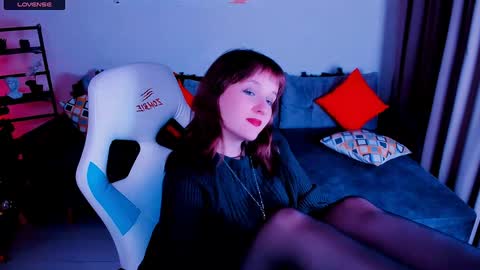 Snapshot of clover_red chatting on January 3, 2025, 7:07 pm Clover follow me online show from January 3, 2025, 7:07 pm