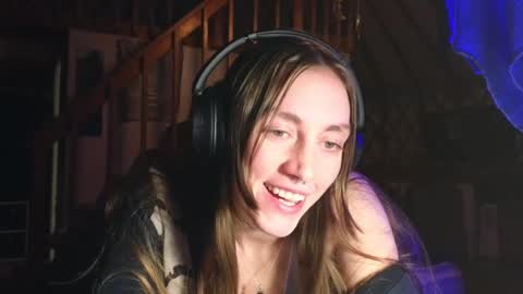 Snapshot of clover_tully chatting on January 14, 2025, 5:51 am Clover online show from January 14, 2025, 5:51 am