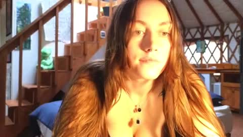 Snapshot of clover_tully chatting on January 26, 2025, 8:56 pm Clover online show from January 26, 2025, 8:56 pm