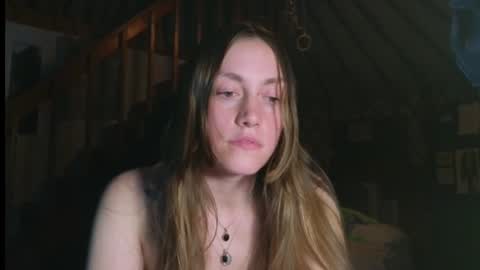 Snapshot of clover_tully chatting on February 21, 2025, 6:07 am Clover online show from February 21, 2025, 6:07 am