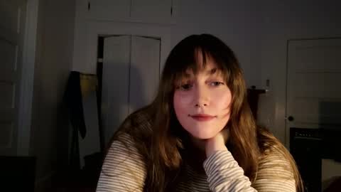 Snapshot of clover_tully chatting on February 6, 2026, 6:18 am Clover online show from February 6, 2026, 6:18 am