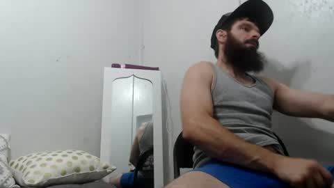 Snapshot of clubb86 chatting on June 13, 2026, 10:35 am Maxxdieselx69 online show from June 13, 2026, 10:35 am