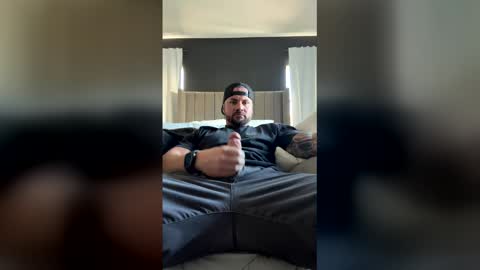 clyd887030 online show from January 17, 2026, 11:41 pm