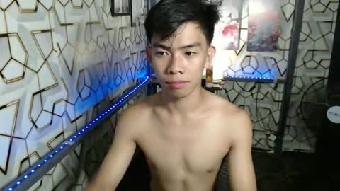 clyde_twinkx online show from September 18, 2025, 9:44 am