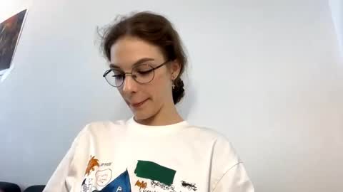 Snapshot of clyderolls chatting on June 3, 2026, 4:45 pm Anya online show from June 3, 2026, 4:45 pm