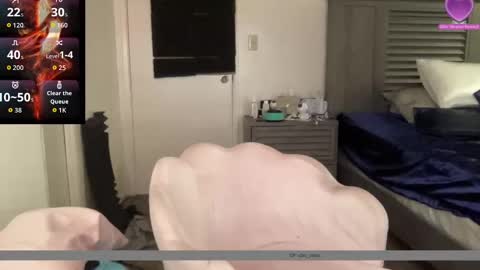 CocaNutt online show from September 28, 2025, 6:19 am