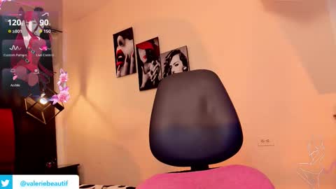 Valerie  nenitasexy online show from October 21, 2025, 1:34 pm