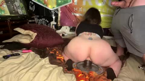 Snapshot of cock_n_creamz_n_wet_dreamz chatting on February 8, 2025, 1:33 pm COCK N CREAMZ WET DREAMZ online show from February 8, 2025, 1:33 pm