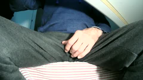 Ask me  online show from March 8, 2025, 10:02 pm