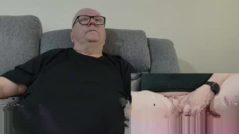 Snapshot of cockneymack51 chatting on March 12, 2026, 12:00 pm Charlie. online show from March 12, 2026, 12:00 pm