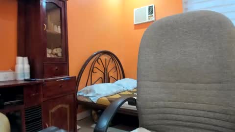 titanis online show from February 27, 2025, 8:17 am