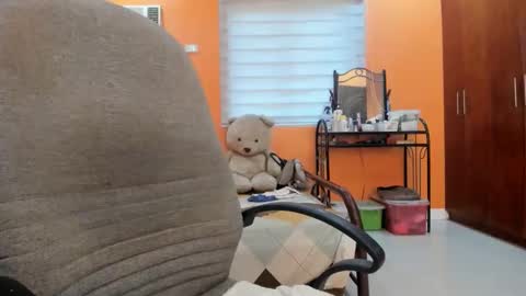 titanis online show from April 13, 2026, 11:32 pm