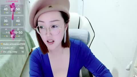 Snapshot of coco_coo chatting on February 22, 2025, 7:56 am coco online show from February 22, 2025, 7:56 am