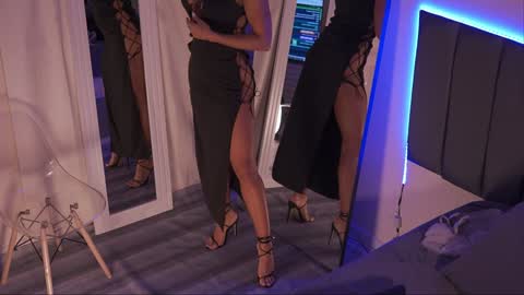 Coconutcatin online show from December 26, 2024, 8:32 pm