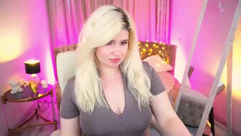 Snapshot of cocosecretss chatting on May 26, 2026, 6:09 am onlyfans amyleyy online show from May 26, 2026, 6:09 am