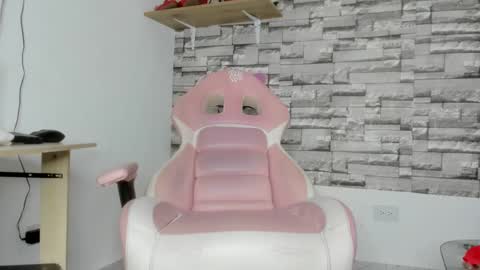 laurita online show from January 15, 2025, 5:15 pm