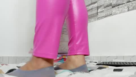 laurita online show from February 14, 2025, 10:14 pm