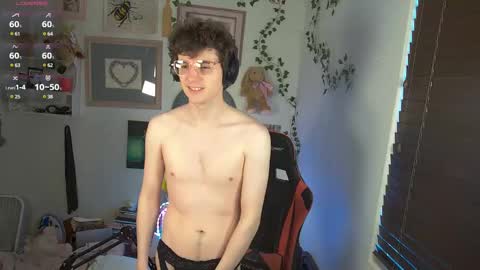 Snapshot of cokia_ chatting on February 10, 2025, 11:13 pm Cokia online show from February 10, 2025, 11:13 pm