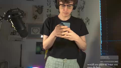 Snapshot of cokia_ chatting on March 4, 2025, 10:27 pm Cokia online show from March 4, 2025, 10:27 pm