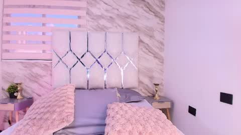 Snapshot of colett_hall chatting on May 5, 2026, 12:24 pm colett online show from May 5, 2026, 12:24 pm