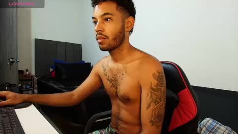 Snapshot of colinlatinbrown chatting on April 28, 2026, 9:14 am IG online show from April 28, 2026, 9:14 am