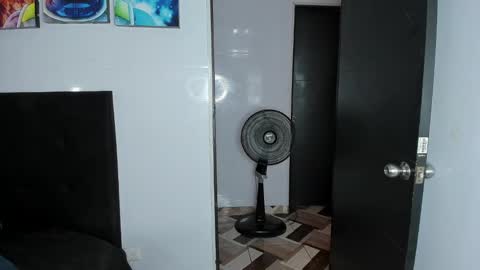 college_muscle_ass online show from January 19, 2025, 8:19 pm