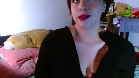 Snapshot of collette_beaufoy chatting on June 13, 2026, 6:11 am Collette online show from June 13, 2026, 6:11 am