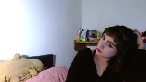 Snapshot of collette_beaufoy chatting on June 15, 2026, 5:09 am Collette online show from June 15, 2026, 5:09 am