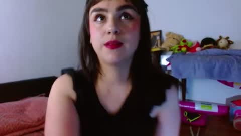 Snapshot of collette_beaufoy chatting on June 19, 2026, 7:01 am Collette online show from June 19, 2026, 7:01 am