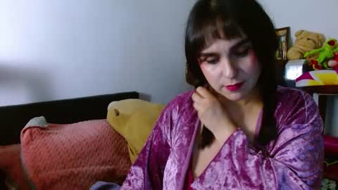 Snapshot of collette_beaufoy chatting on June 22, 2026, 5:37 am Collette online show from June 22, 2026, 5:37 am