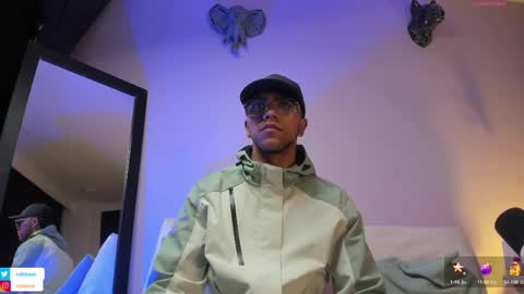 colstorw_ online show from October 3, 2025, 10:34 am