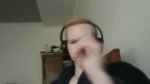 Snapshot of comecontrol chatting on September 15, 2025, 9:09 am comecontrol online show from September 15, 2025, 9:09 am