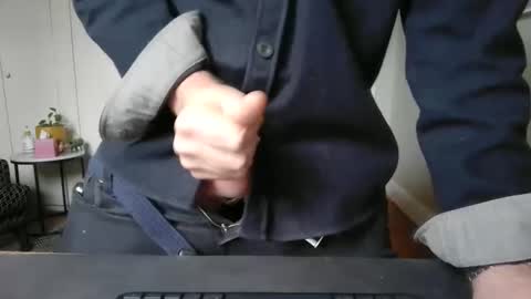 Comme online show from April 11, 2026, 1:21 am