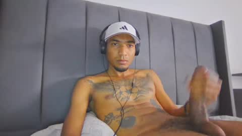 Snapshot of comoseria1927realg4life chatting on June 24, 2026, 6:07 pm comoseria1927realg4life online show from June 24, 2026, 6:07 pm
