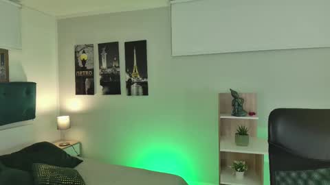 Snapshot of connie_haze chatting on March 10, 2025, 8:12 pm Connie online show from March 10, 2025, 8:12 pm