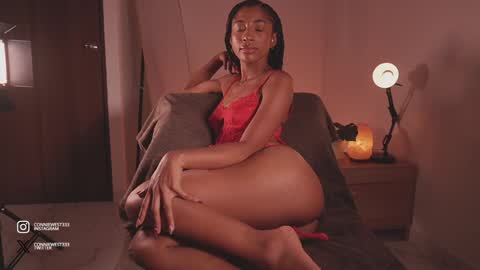 Snapshot of connie_west0 chatting on December 15, 2024, 2:41 am independent model online show from December 15, 2024, 2:41 am