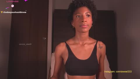 Snapshot of connie_west0 chatting on September 21, 2025, 11:28 pm independent model online show from September 21, 2025, 11:28 pm