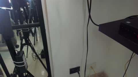 connor_stone_ online show from November 26, 2025, 8:43 pm