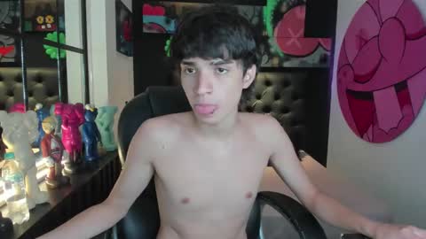 connor_stone_ online show from November 30, 2025, 8:24 pm