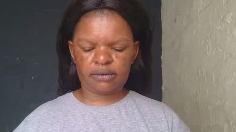 conny online show from December 5, 2025, 6:44 am