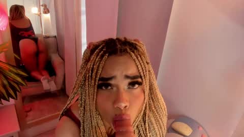 Snapshot of conny_curly chatting on February 26, 2025, 5:07 pm Conny online show from February 26, 2025, 5:07 pm